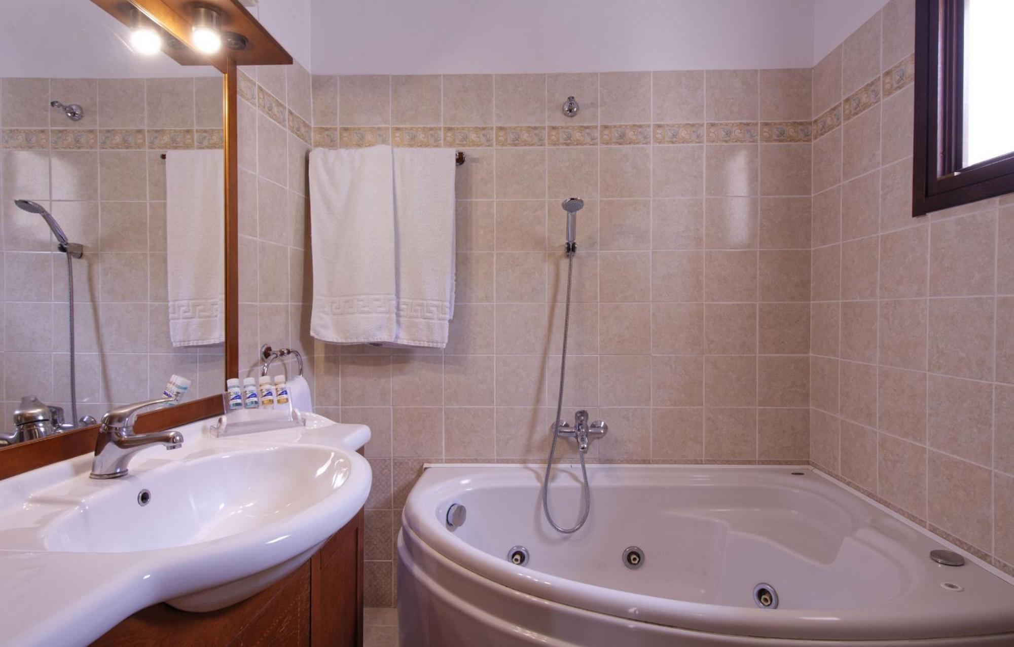 Enalion Hotel Kala Nera Ngoại thất bức ảnh